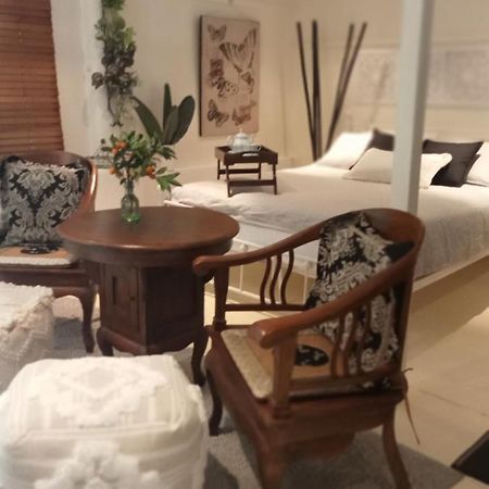 Отель Bronnies Place Gatton Экстерьер фото