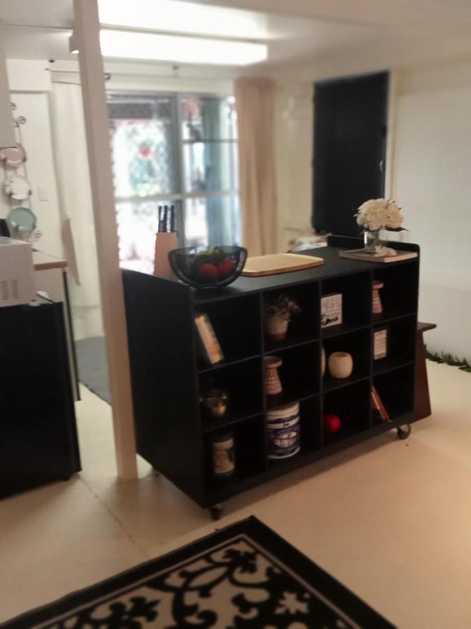 Отель Bronnies Place Gatton Экстерьер фото