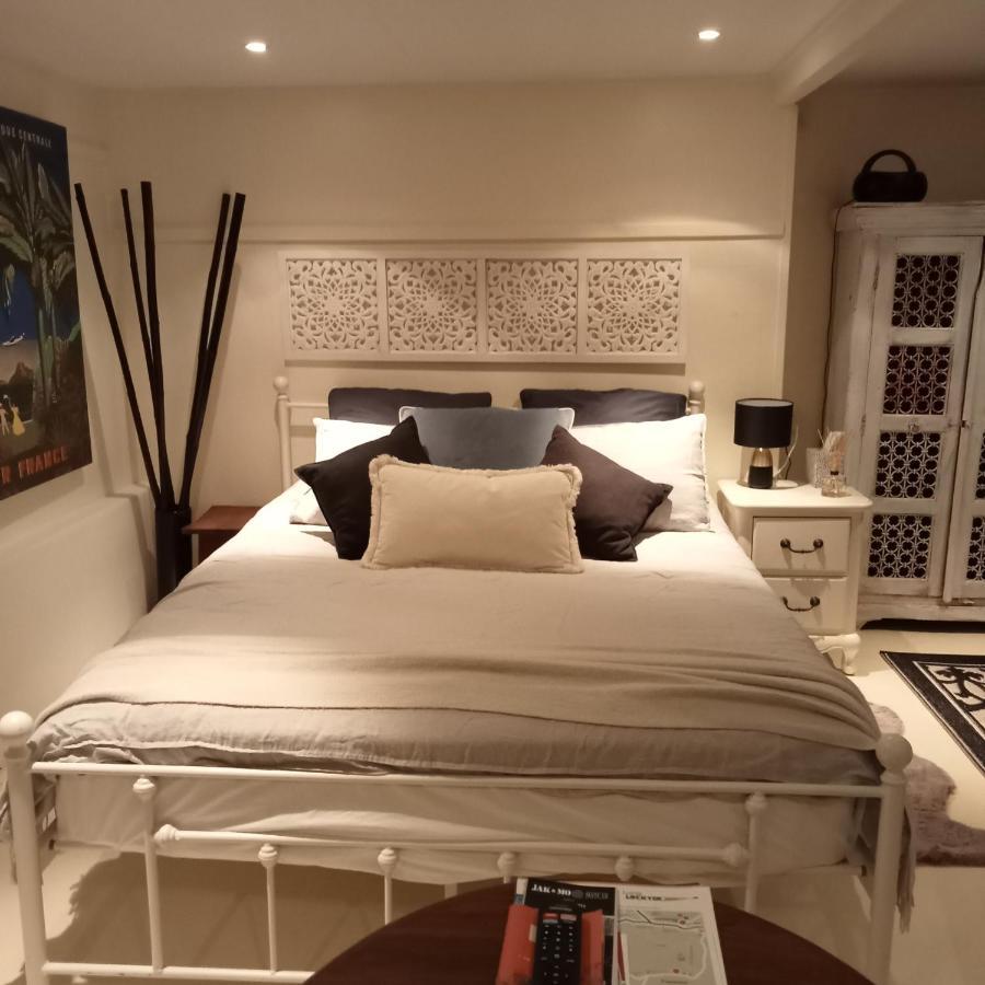 Отель Bronnies Place Gatton Экстерьер фото
