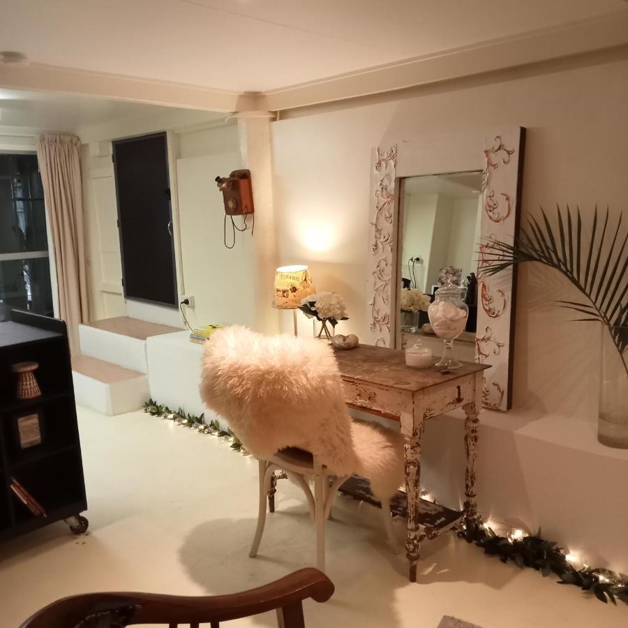 Отель Bronnies Place Gatton Экстерьер фото